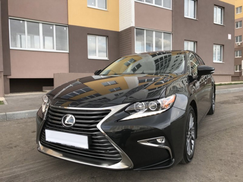 Lexus ES
